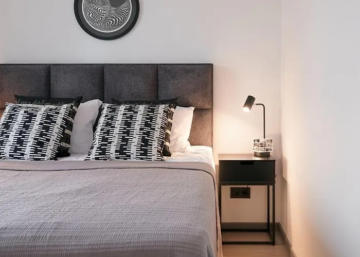 Kotzebue - Kalamaja 2-room With Large Terrace - Urban Drama For Four