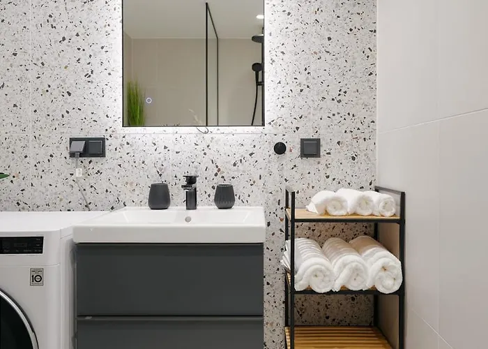 Kotzebue - Kalamaja 2-room With Large Terrace - Urban Drama For Four * Tallinn