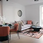 Kotzebue - Kalamaja 2-room With Large Terrace - Urban Drama For Four Lejlighed *